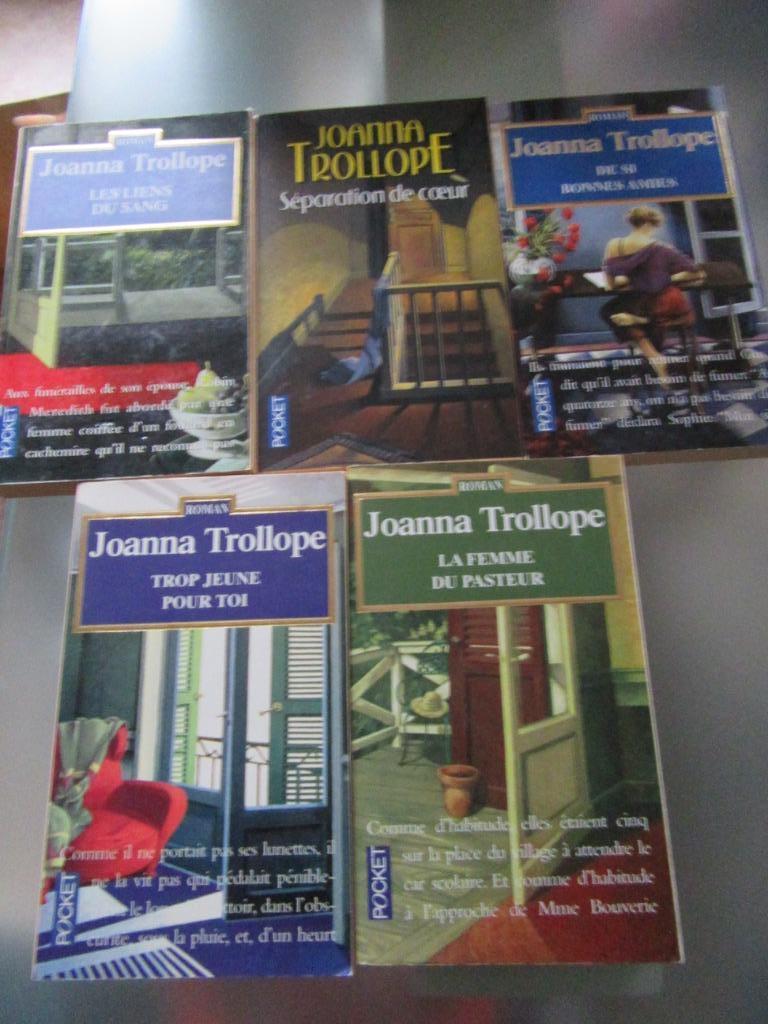 E 5 romans de Joanna Trollope éd Pocket, Enlèvement, Utilisé