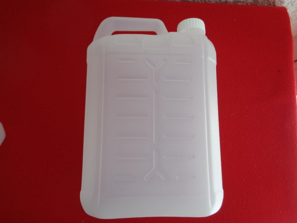 Bidon plastique 5 litres.., Jardin & Terrasse, Barils de pluie, Enlèvement ou Envoi, Utilisé, Autres matériaux