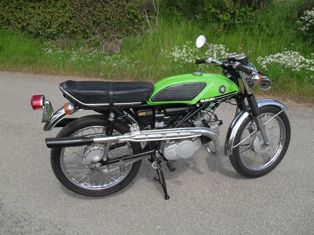 SUZUKI T125 STINGER FLYING LEOPARD OLTIMER, 2 cilinders, Particulier, 125 cc, 11 kW of minder