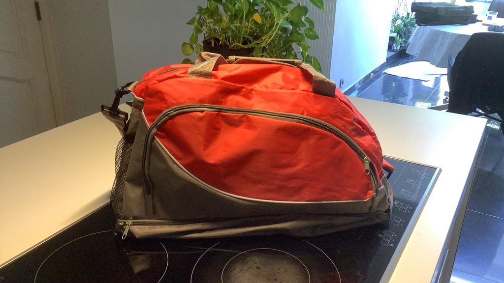 Sac de sport neuf. Imperméable., Enlèvement ou Envoi, Neuf