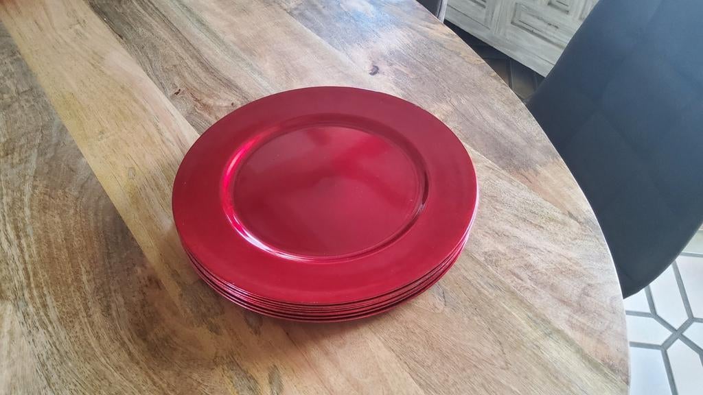 Sous assiette rouges, Maison & Meubles, Enlèvement, Comme neuf