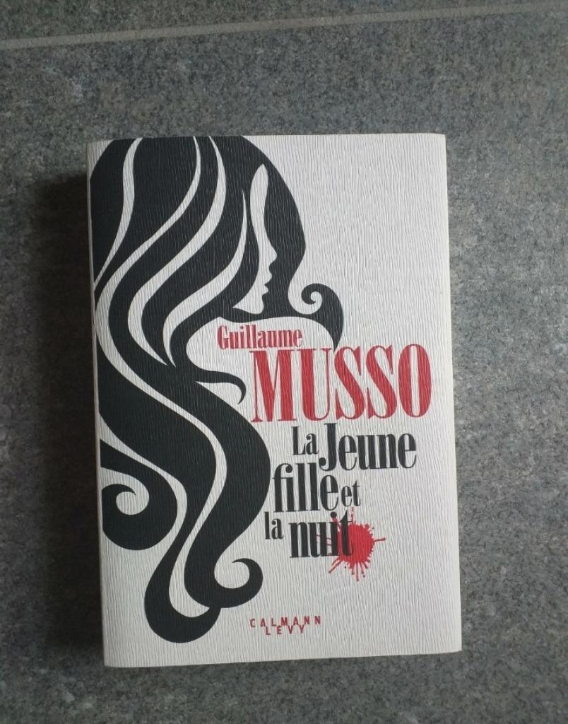 La jeune fille et la nuit - Guillaume Musso  - Grand format, Enlèvement ou Envoi, Comme neuf, Guillaume Musso