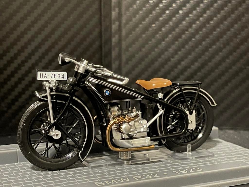 BMW R32 1923 1/24, Ophalen of Verzenden, Zo goed als nieuw