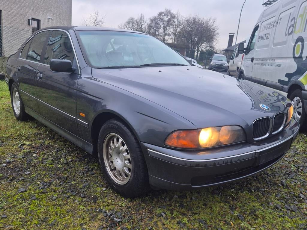 BMW 520I  1996/// 6 Cilinder!!!, Auto's, BMW, Achterwielaandrijving, Blauw, Leder, Bedrijf