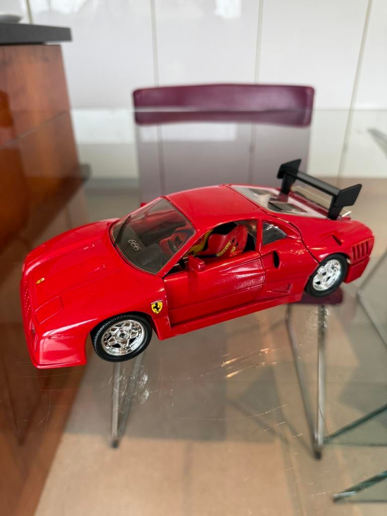 Voiture miniature Ferrari GTO Evoluzione 1/18, Hobby & Loisirs créatifs, Enlèvement ou Envoi, Comme neuf, Voiture, Autres marques