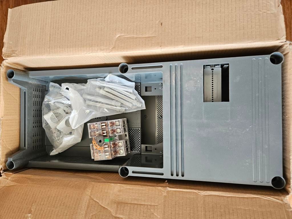 Meterkast 25D60 met lastscheider, Doe-het-zelf en Bouw, Ophalen, Zo goed als nieuw