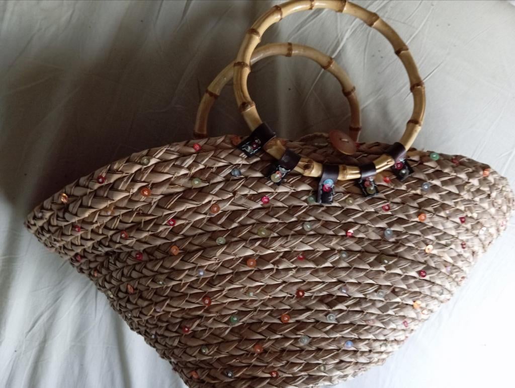 Rieten tas met gekleurde glittertjes, intact!, Handtassen en Accessoires, Tassen | Damestassen, Ophalen of Verzenden, Zo goed als nieuw