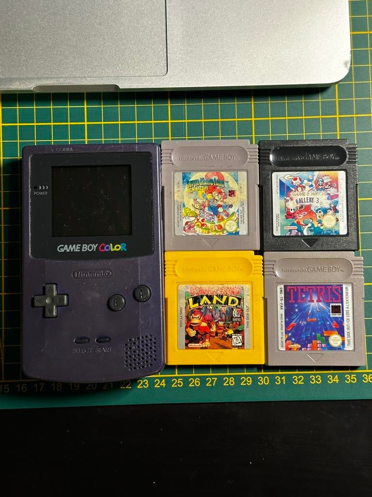 Nintendo Game Boy Color + 4 klassieke spelletjes, Games en Spelcomputers, Ophalen of Verzenden, Zo goed als nieuw, Game Boy Color