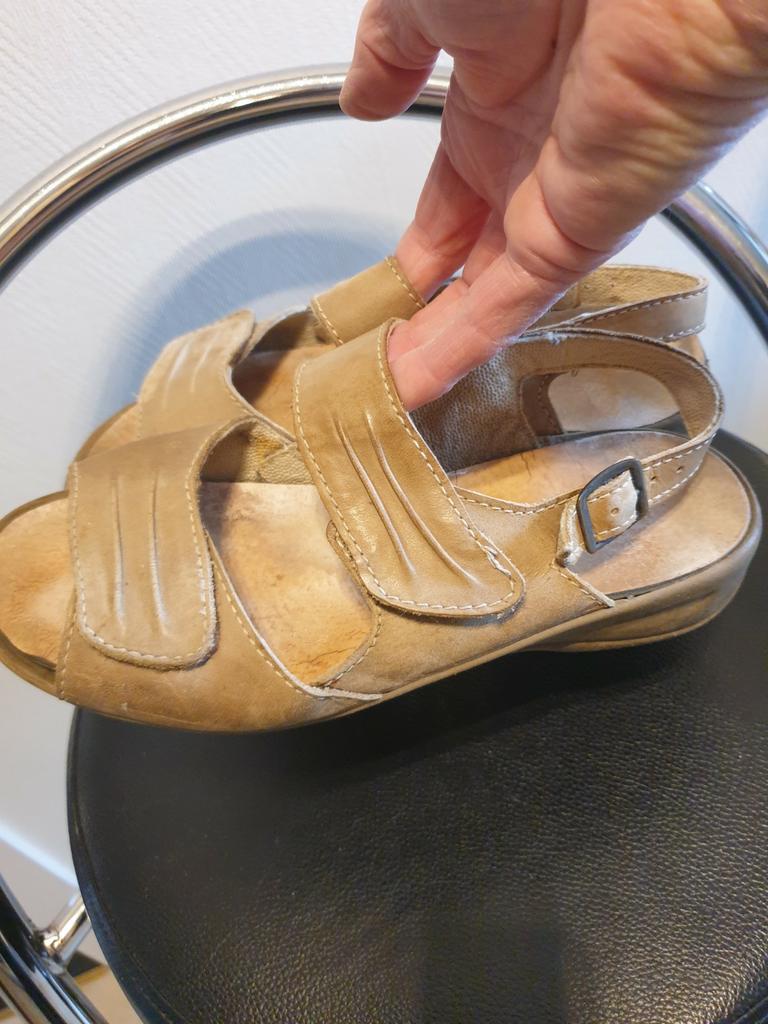Lederen sandalen maat 37, Kleding | Dames, Ophalen of Verzenden, Gedragen