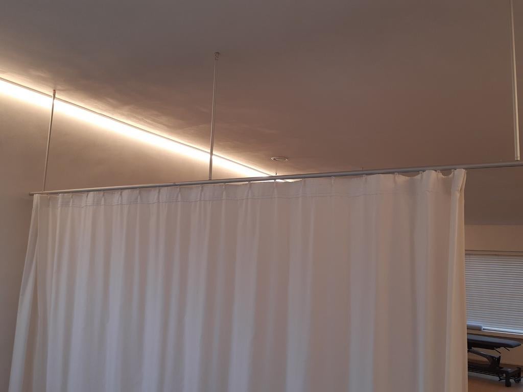 GORDIJNEN RAIL MET GORDIJN, Huis en Inrichting, Stoffering | Gordijnen en Lamellen, Ophalen of Verzenden, Zo goed als nieuw, Wit