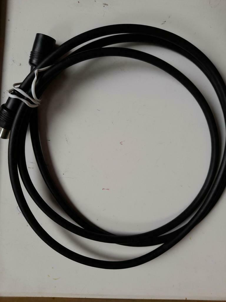 Câble coaxial 2m, avec 2 fiches, Enlèvement ou Envoi, Comme neuf, 2 à 5 mètres, Câble coaxial