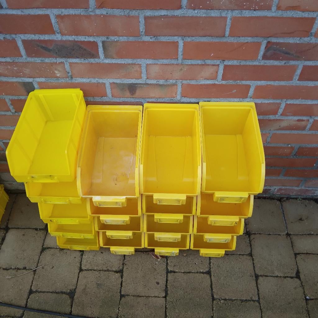 Magazijnbakjes, Ophalen