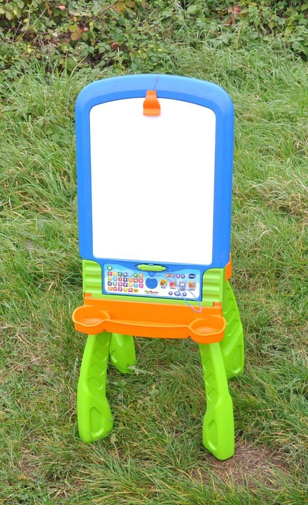 tableau chevalet interactif et educatif 3 en 1 vtech, Enlèvement, Utilisé, 2 à 4 ans