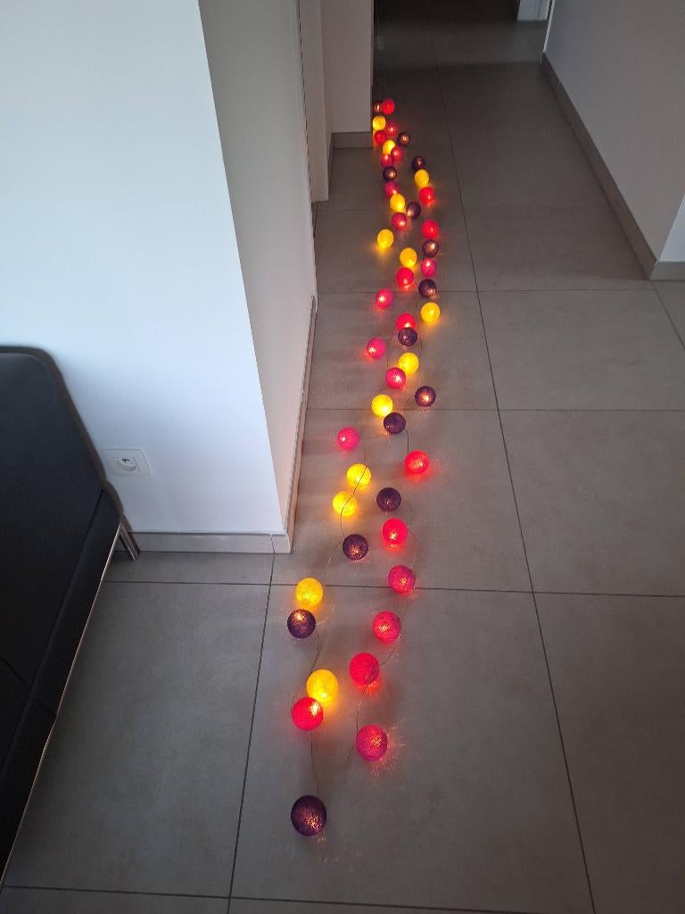 Guirlande lumineuse la case de cousin Paul 50 lampes., Enlèvement ou Envoi, Comme neuf