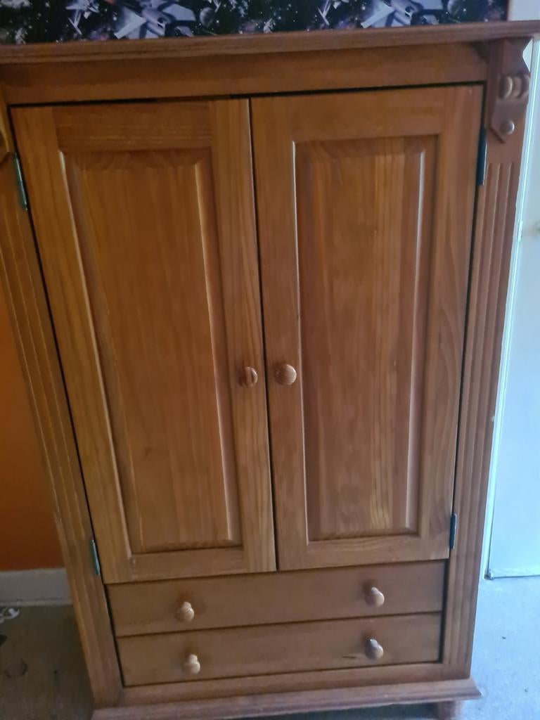 Armoire, Enlèvement, Comme neuf, Pin