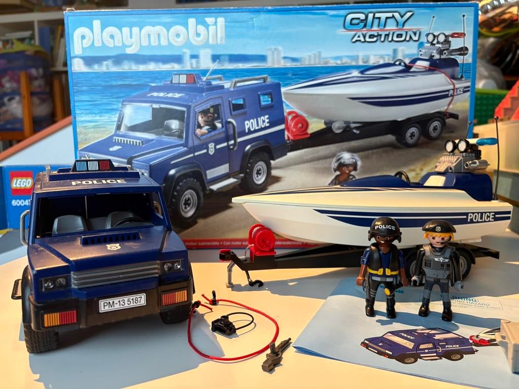 Playmobil 5187 politietruck met speedboot, Kinderen en Baby's, Speelgoed | Playmobil, Verzenden, Zo goed als nieuw