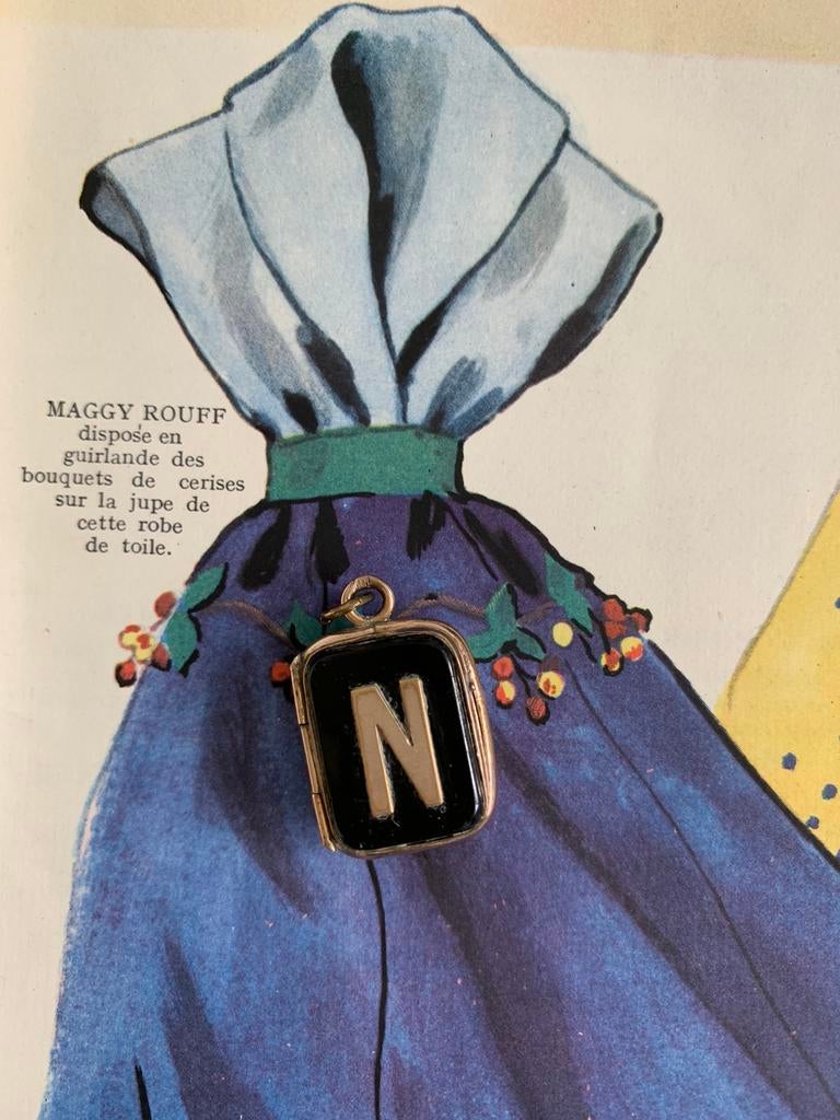 Pendentif victorien avec monogramme 'N' en plaqué or et onyx, Envoi, Autres matériaux, Pendentif, Avec pierre précieuse