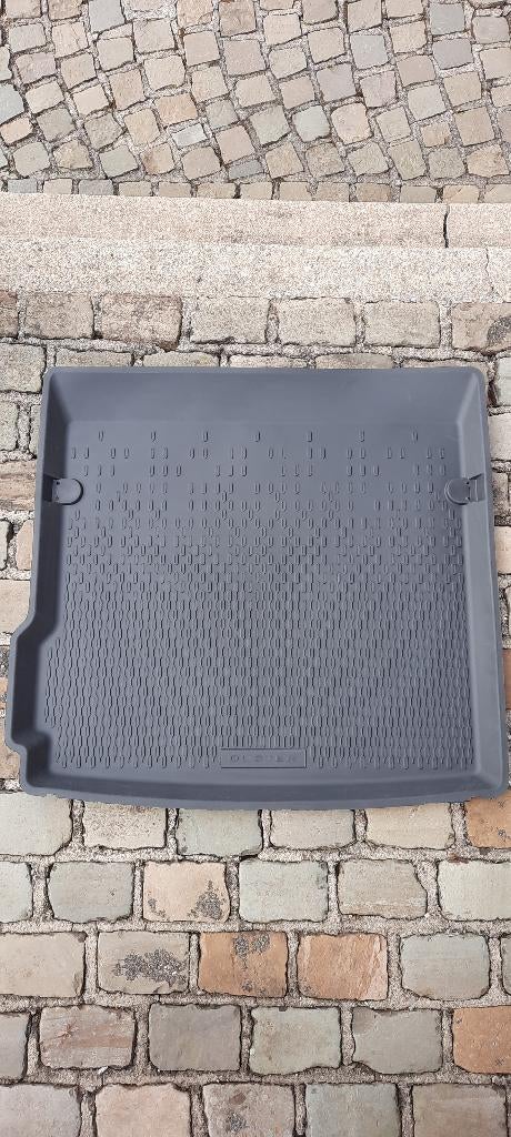 Dacia Duster 2 originele rubberen kofferbakmat, Auto-onderdelen, Interieur en Bekleding, Ophalen, Nieuw, Dacia
