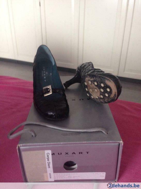 Mooie zwarte croco lederen pumps van Muxart. Maat 36, Kleding | Dames, Schoenen, Gedragen, Pumps, Zwart, Ophalen of Verzenden