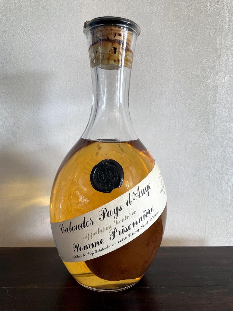 Calvados Pays d'Auge Pomme prisonnière 1 litre, Neuf, France, Autres types