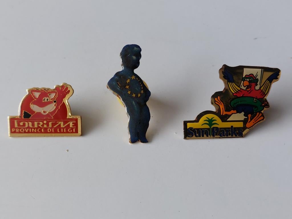 Des pin´s à 2,50€ pièce, Enlèvement, Neuf, Insigne ou Pin's