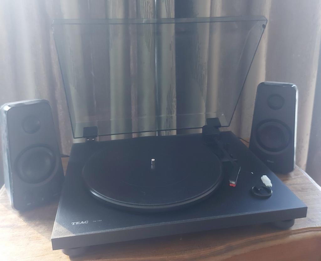 Platenspeler TEAC met boxen Trust, Enlèvement, Utilisé, Tourne-disque, Autres marques