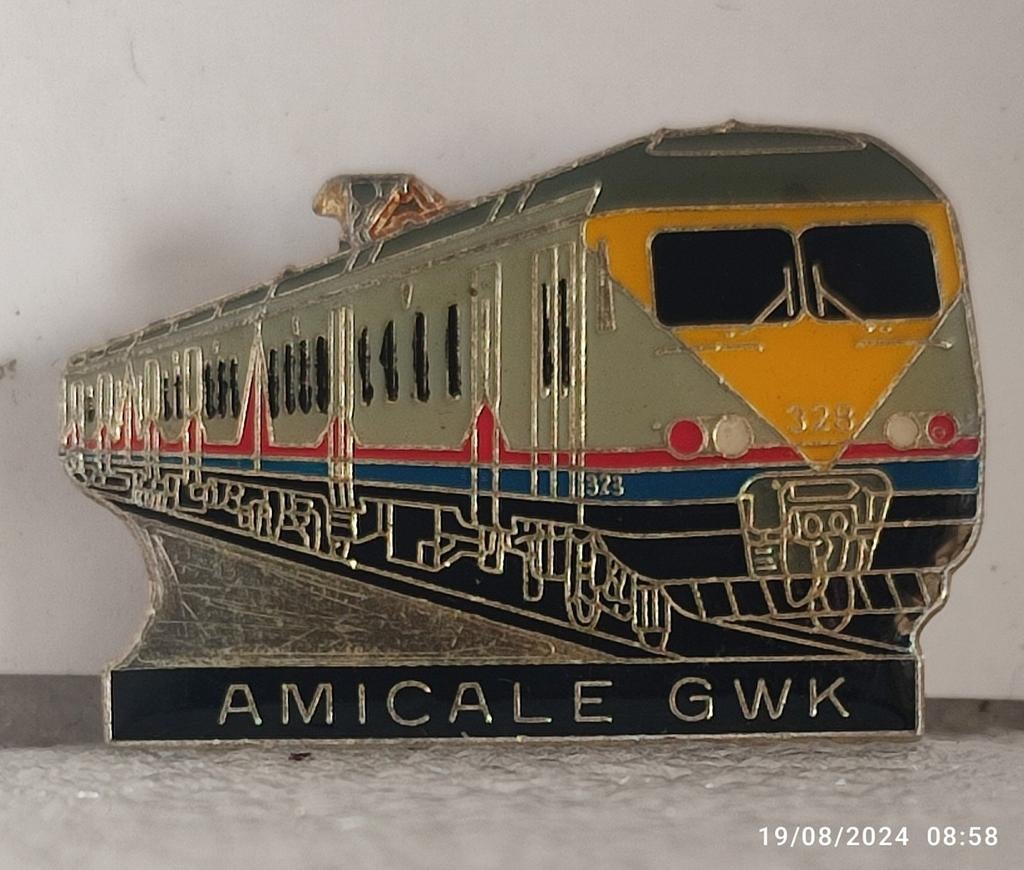 Pin's Train SNCB ., Collections, Enlèvement ou Envoi, Comme neuf, Transport, Insigne ou Pin's
