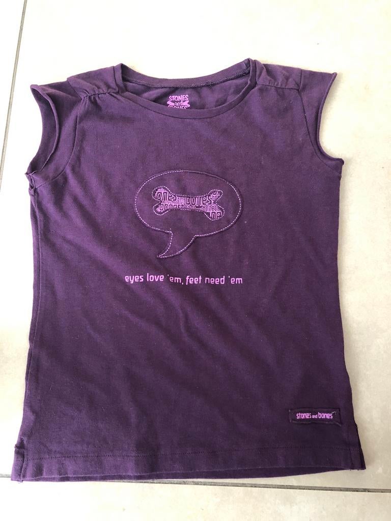 Paarse t-shirt maat 140, Meisje, Zo goed als nieuw, Shirt of Longsleeve, Stones and Bones