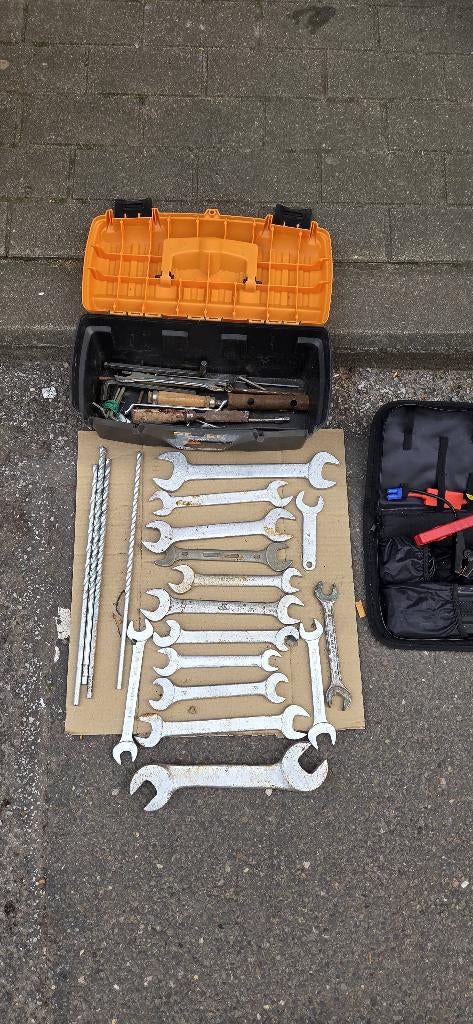 Boite a outils de plus de 25 pièces, Bricolage & Construction, Enlèvement, Utilisé