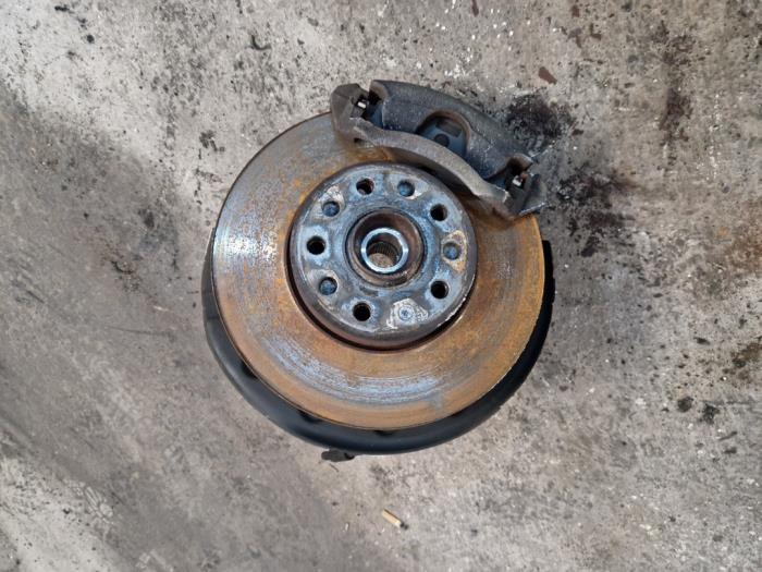 Fusee houder links-voor van een Volkswagen Golf, Ophalen of Verzenden, 3 maanden garantie, Gebruikt, Volkswagen