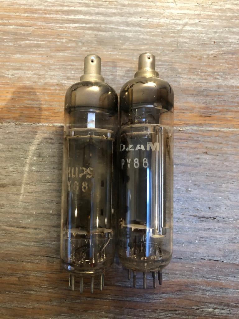 Tubes radio PY88, fonctionnels, lot de 2, Enlèvement, Radio