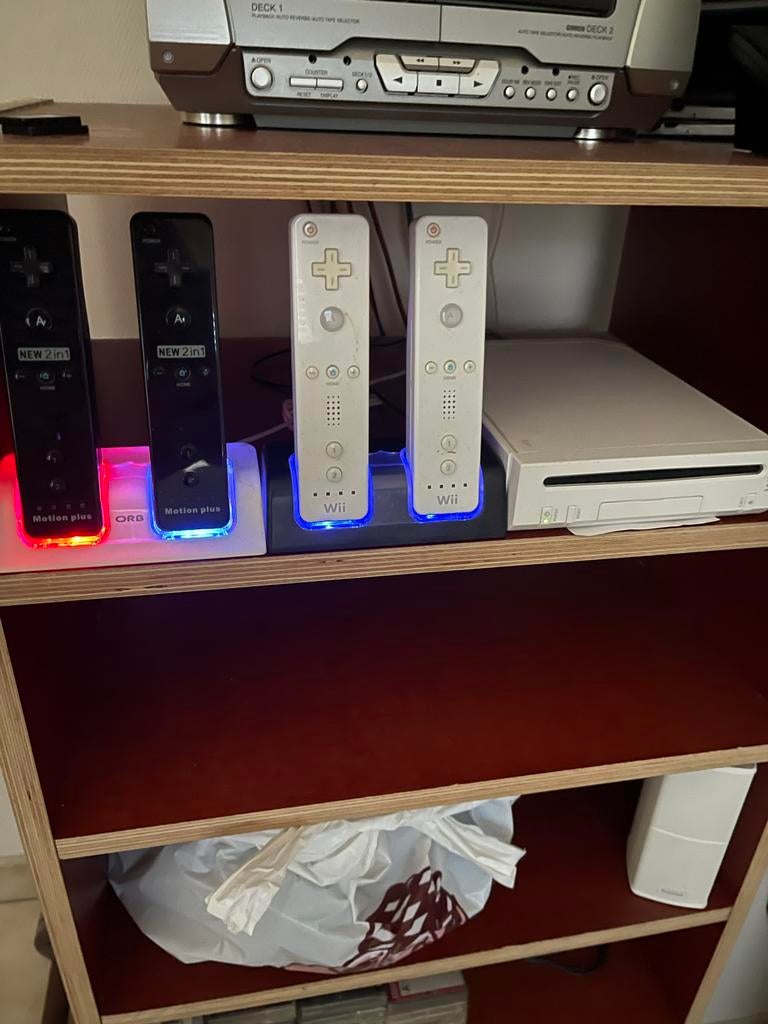 in perfecte staat met 22 games en alle accessoires, Ophalen, Zo goed als nieuw