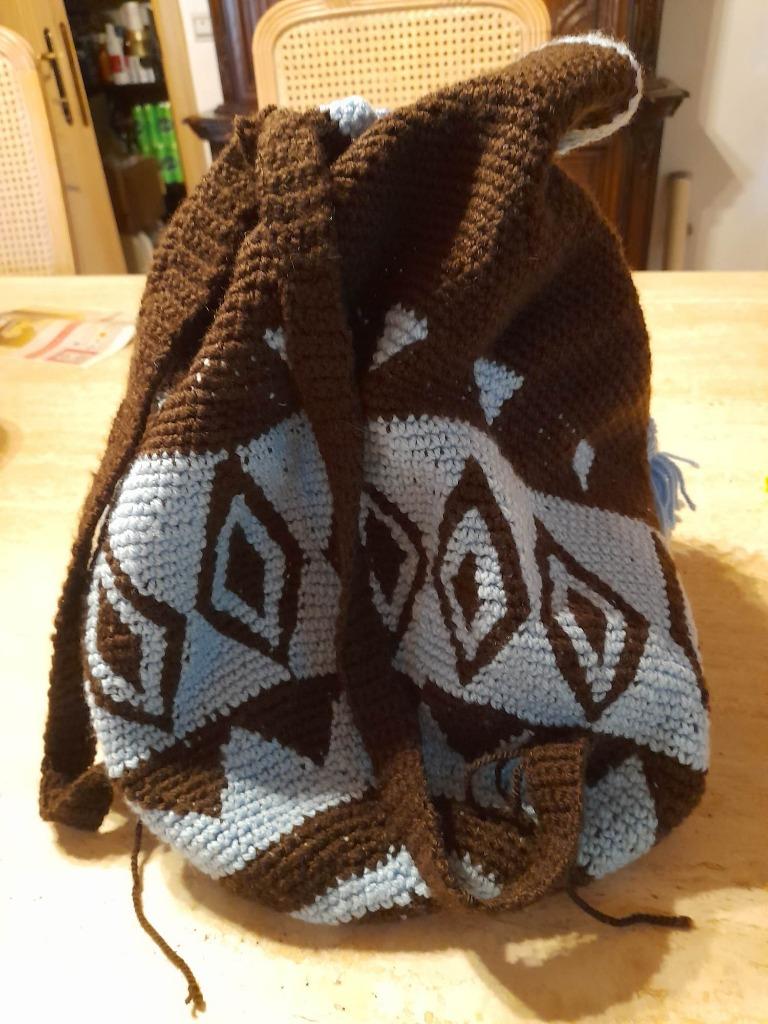 Door mijn vrouw zelf gebreide rugzak in bleekblauw en bruin, Ophalen of Verzenden, Zo goed als nieuw, Bruin, Overige typen