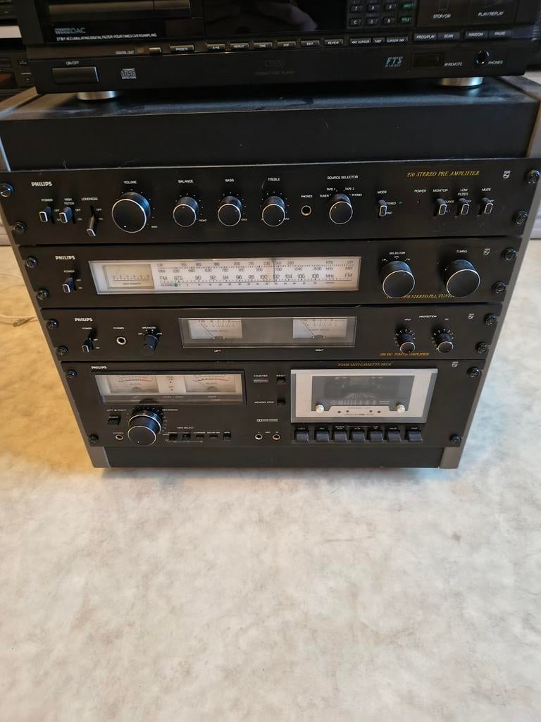 Philips 'black tulip' stereo set, Ophalen, Philips