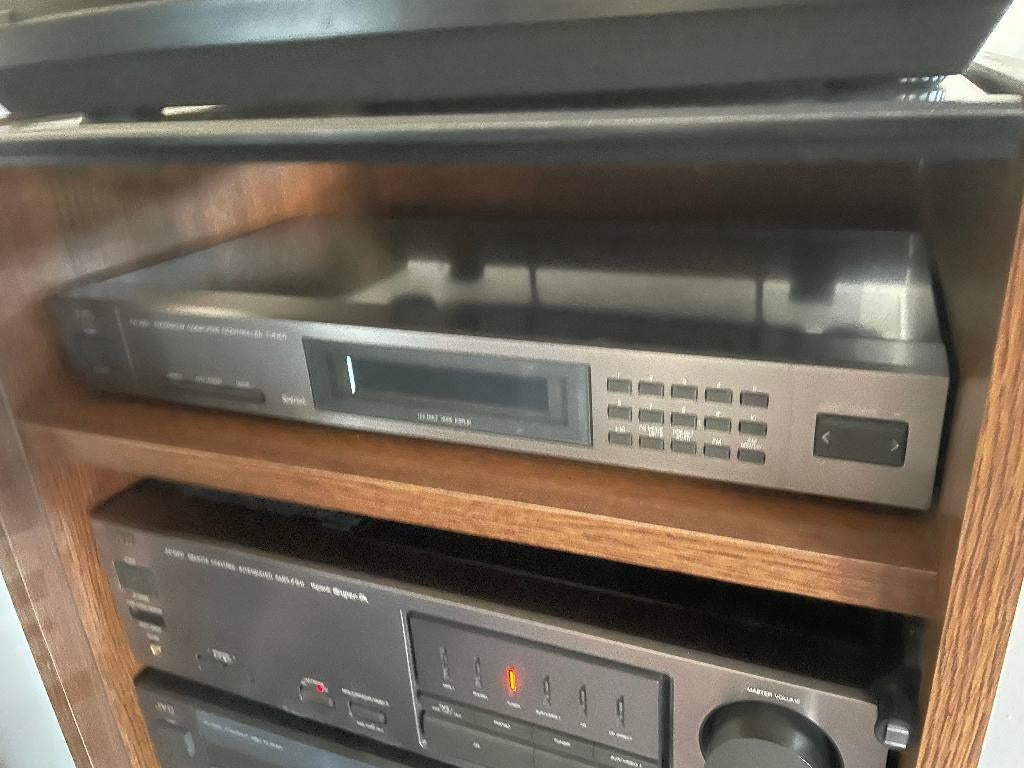 Tuner JVC FX-355L gezocht, Audio, Tv en Foto, Tuners, Ophalen of Verzenden, Gebruikt