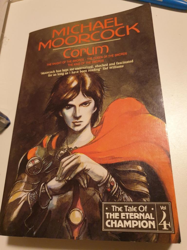 Corum (omnibus 4)  Auteur: Michael Moorcock   , Enlèvement ou Envoi, Comme neuf