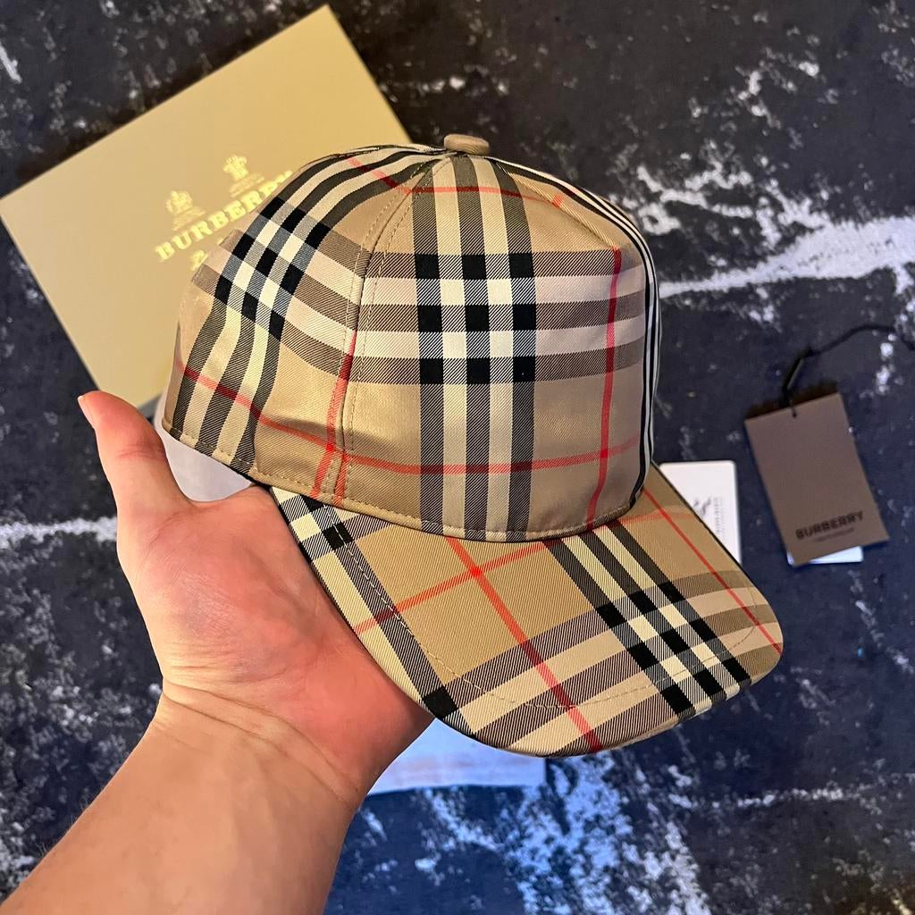 Nieuwe Burberry-pet, Nieuw, Pet, Burberry, One size fits all