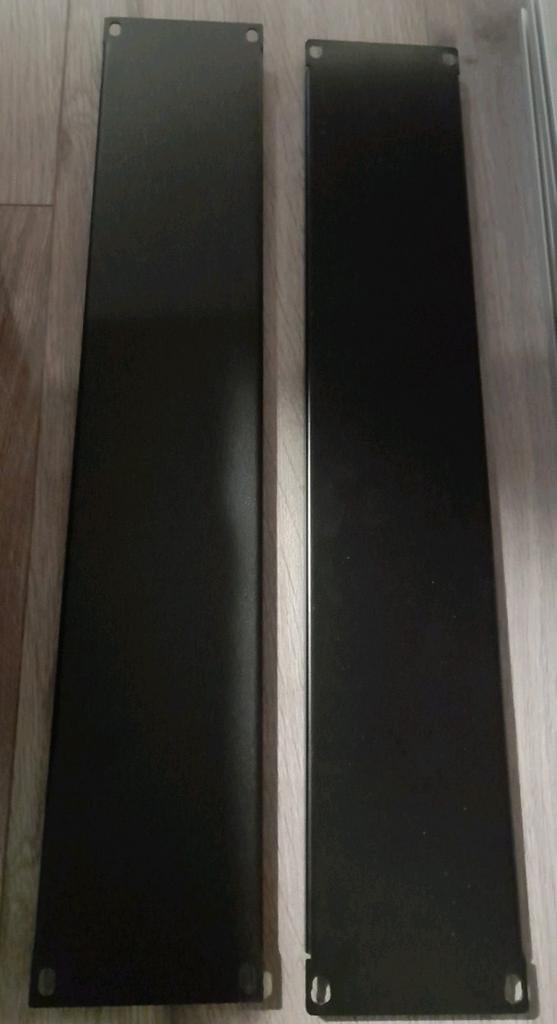 Blind paneel 19" rack, Muziek en Instrumenten, Ophalen of Verzenden, Zo goed als nieuw