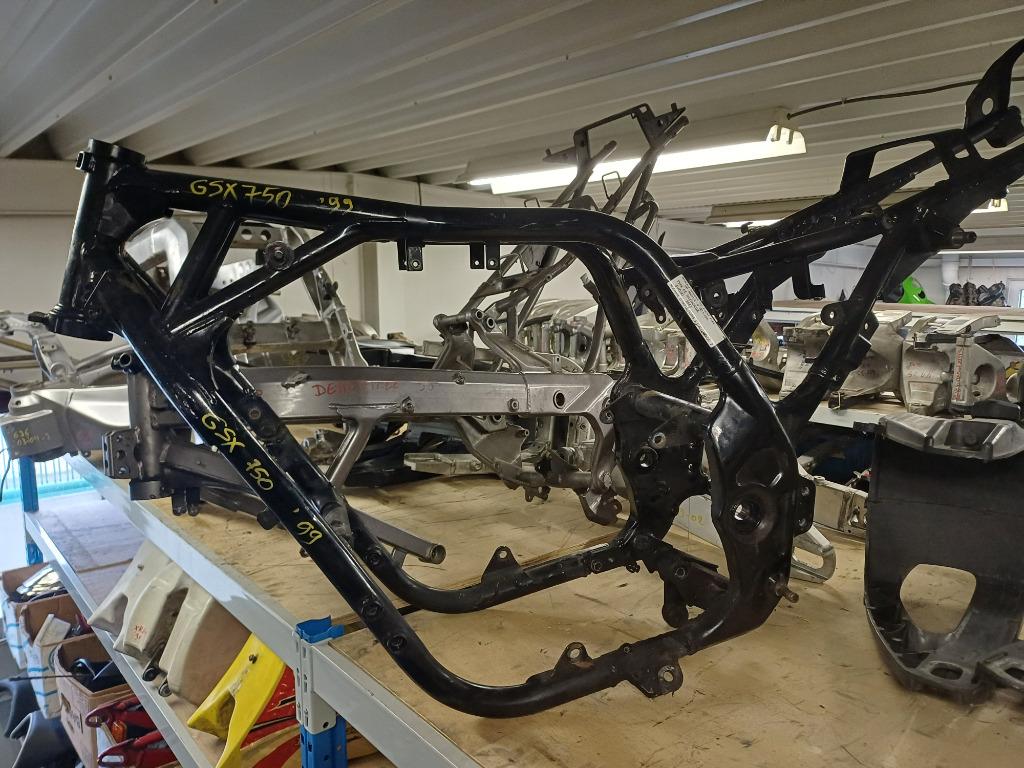 suzuki gsx 750 inazuma frame met alle papieren, Motos, Enlèvement, Utilisé