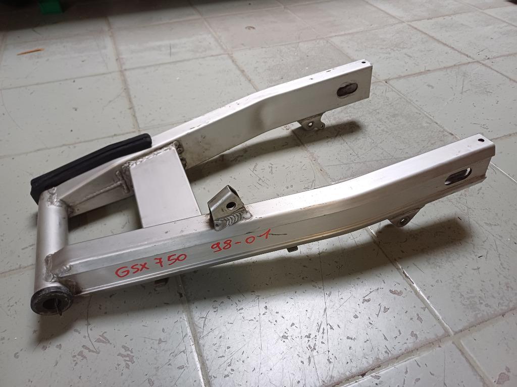suzuki gsx 750 inazuma van '98-'01 achterbrug, Motos, Enlèvement ou Envoi, Utilisé