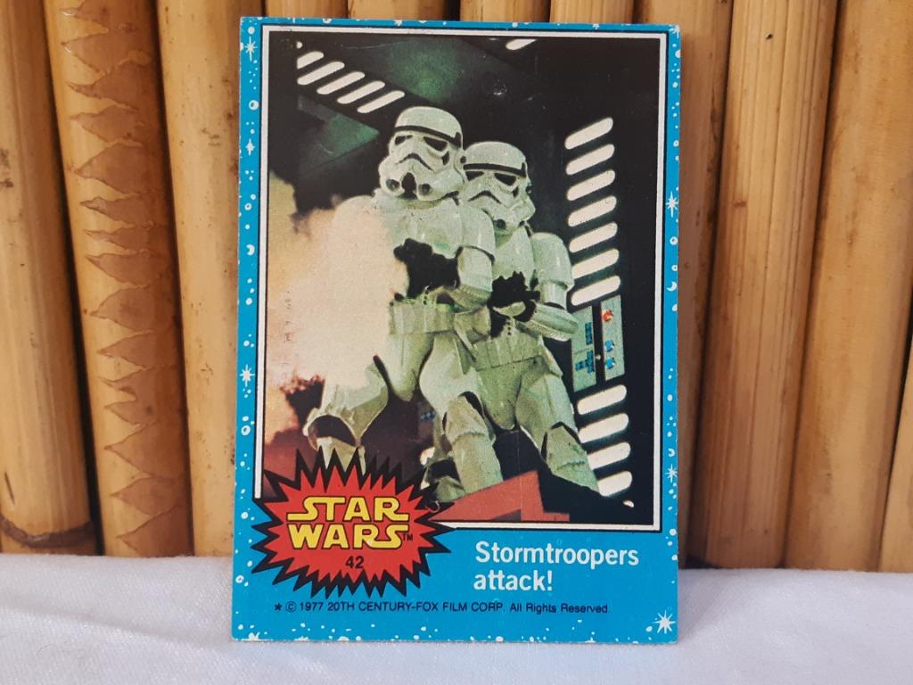 Carte de collection #42 Star Wars serie 1 Topps 1977 vintage, Enlèvement ou Envoi, Utilisé, Livre, Poster ou Affiche