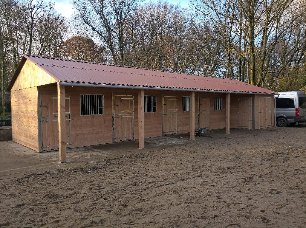 dubbelwandige paardenstallen, Dieren en Toebehoren, Stalling en Weidegang, Opfok, Stalling, Weidegang, 2 of 3 paarden of pony's