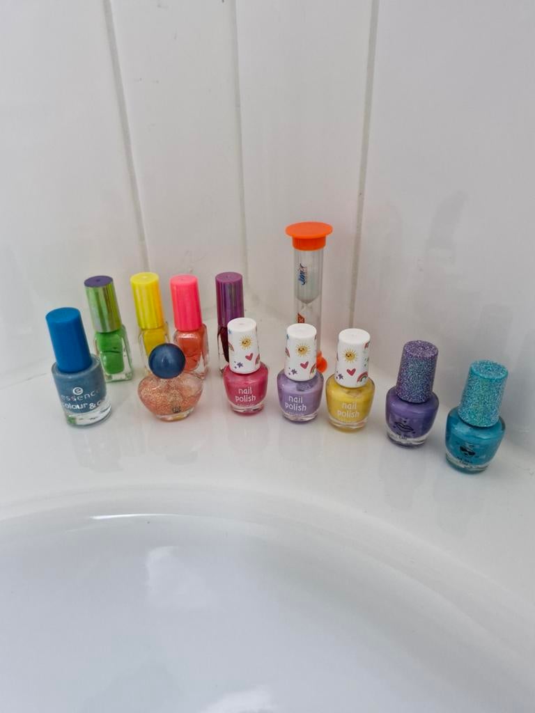 Set van 11 kindernagellakjes en 1 tandenpoets timer, Ophalen of Verzenden