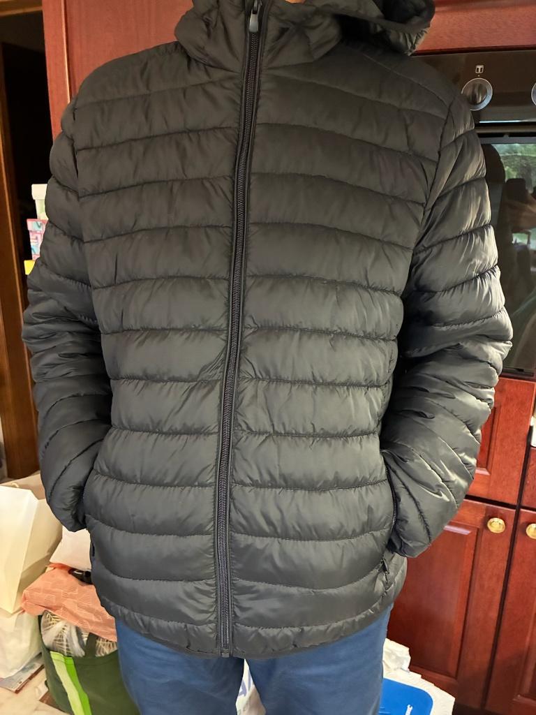 C&A puffer jacket - lichtgewicht en diepe binnenzakken, Kleding | Heren, Jassen | Winter, Zo goed als nieuw, Maat 52/54 (L), Zwart