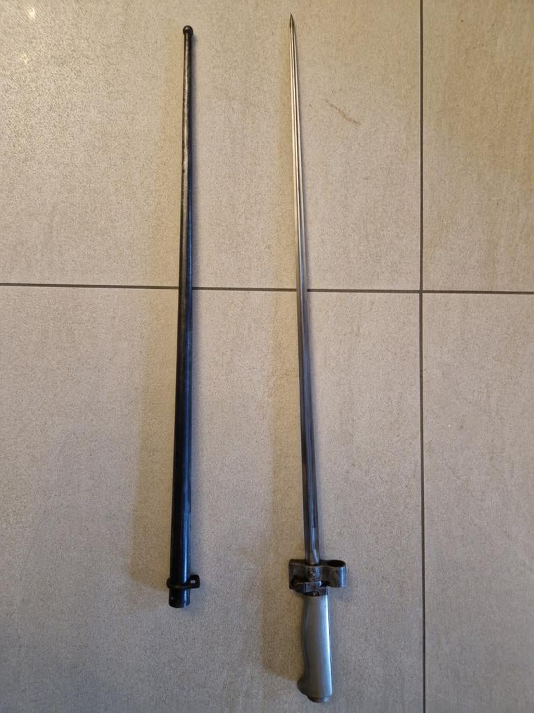 Bajonet van het Franse Leger- Rosalie, Ophalen