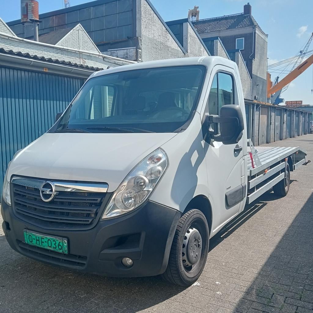 Opel movano 2.3 EURO 6 2020 oprijwagen auto ambulance, Auto's, Particulier, Te koop