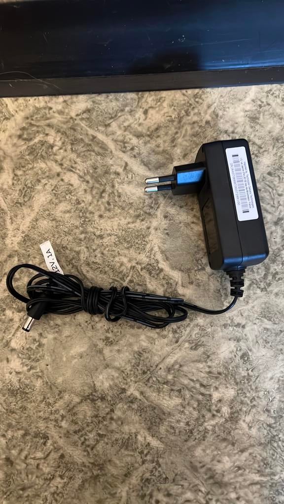 12V 1A adapter, Computers en Software, Ophalen of Verzenden, Zo goed als nieuw