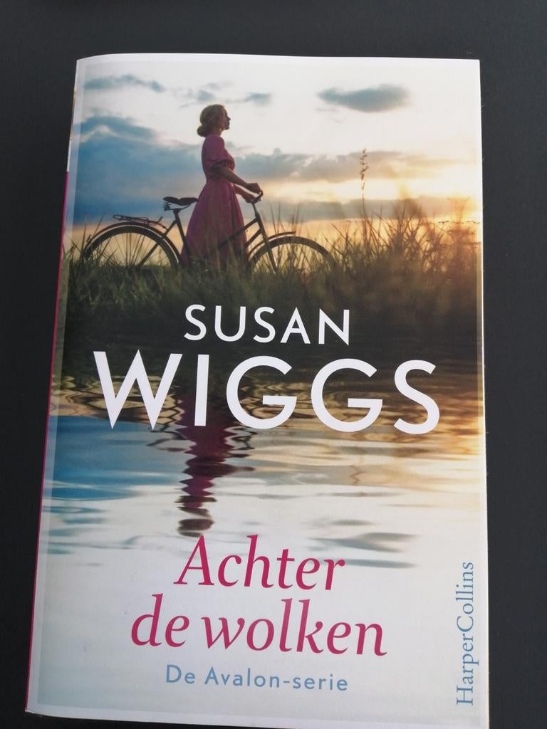 Susan wiggs achter de wolken, Boeken, Ophalen of Verzenden, Gelezen