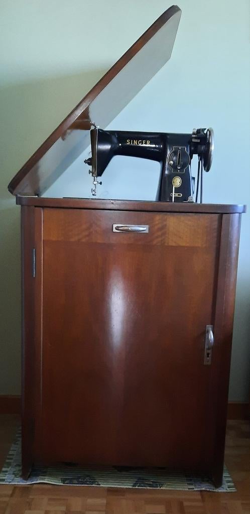 Meuble machine à coudre, Antiquités & Art, Antiquités | Machines à coudre, Enlèvement