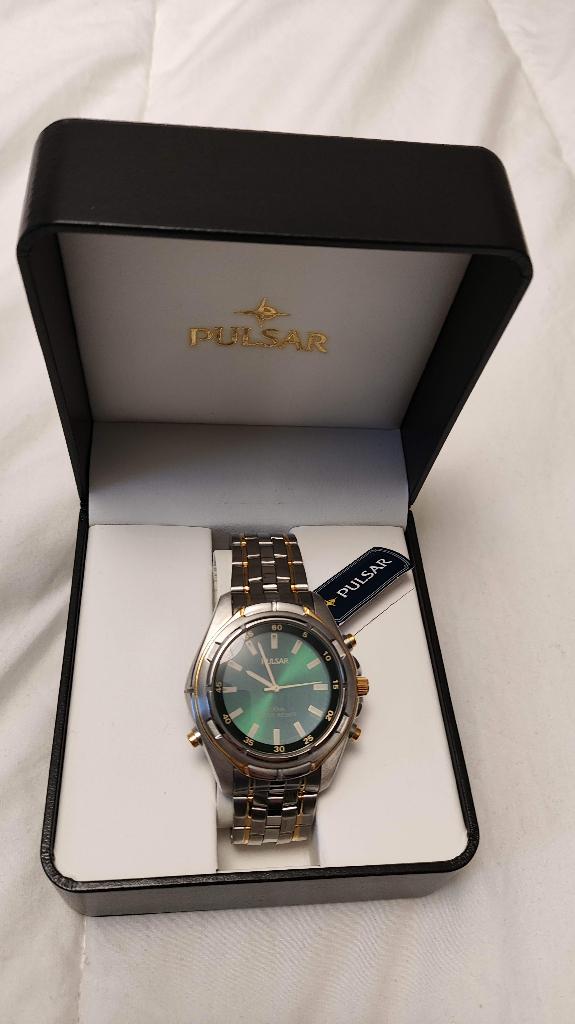 Montre PULSAR Y911-0A60, Handtassen en Accessoires, Horloges | Heren, Zo goed als nieuw, Polshorloge, Overige merken, Staal, Staal